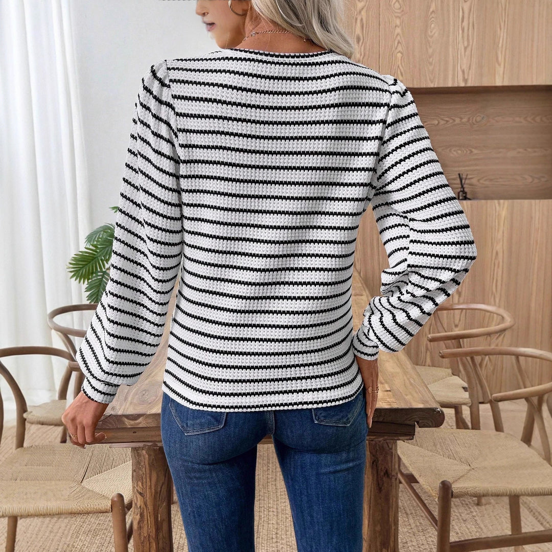 Damen Gestreiftes Feinstrick-Longsleeve mit Strukturstrick und Rundhalsausschnitt Shop Nory