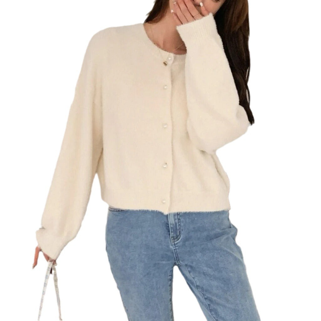 Damen Kurzgeschnittener Flauschiger Strickcardigan mit Perlenknöpfen Shop Nory