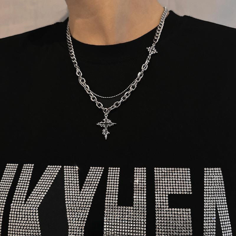 Damen Kette mit dekorativem Kreuzanhänger und mehrschichtiger Gliederung Shop Nory