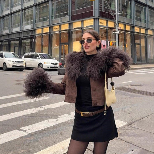 Damen Kurze Wildlederjacke mit voluminösem Tibetlammfellkragen und Fellmanschetten Shop Nory