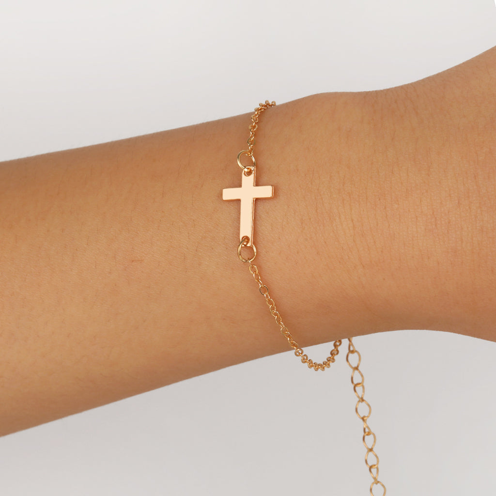 Damen Armkette mit schlichtem Kreuz-Anhänger Shop Nory