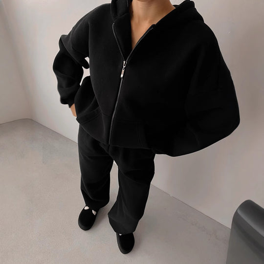 Damen Loungewear-Set Shop Nory: Oversized Zip-Hoodie mit Kapuze und weiter High-Waist Sweatpant aus Soft-Fleece