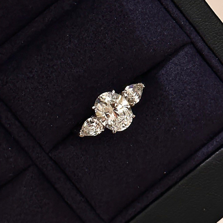 Damenring mit exquisitem Design und funkelnden Zirkonia Shop Nory