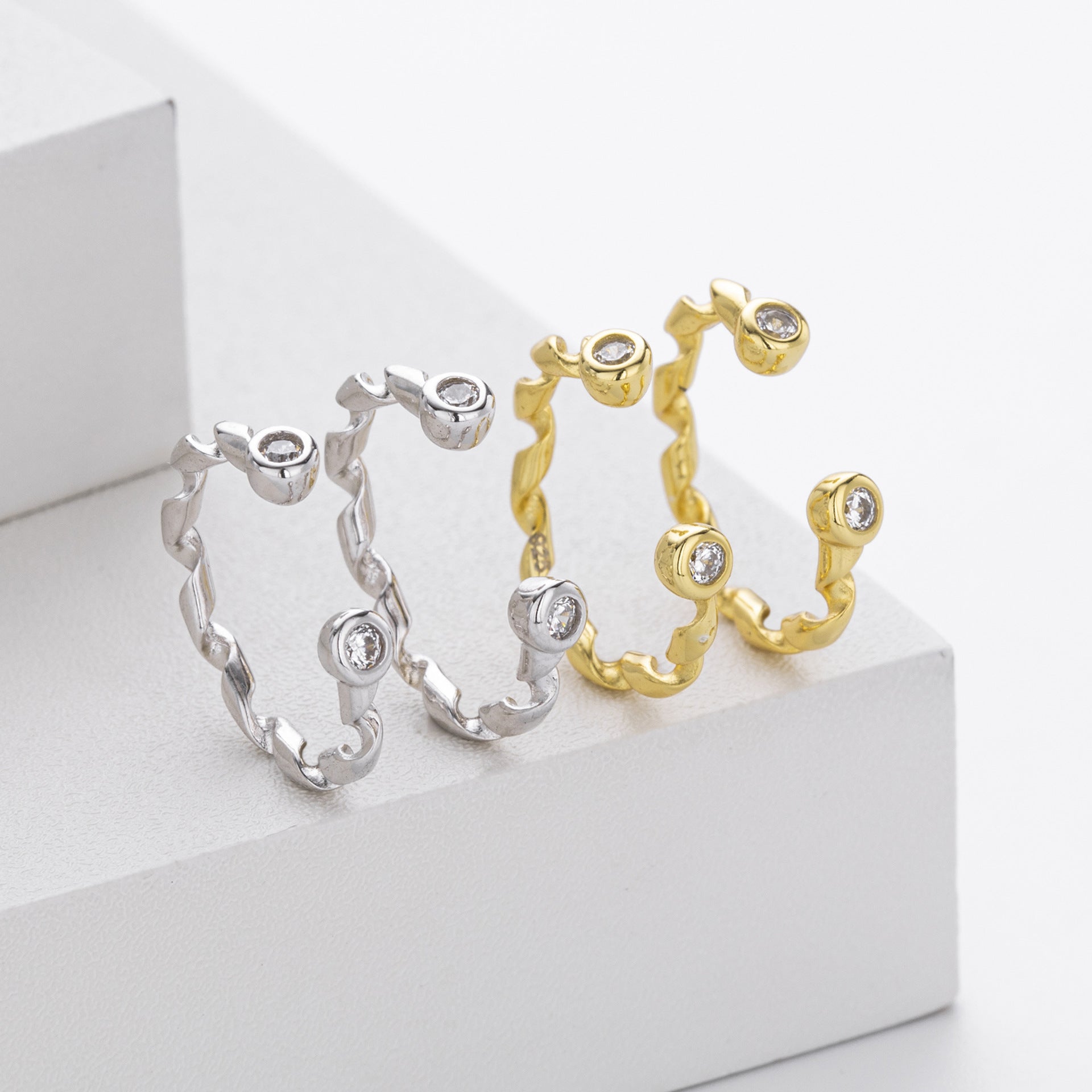 Damen Ohrhänger im eleganten, geschwungenen Design aus 925 Sterling Silber Shop Nory