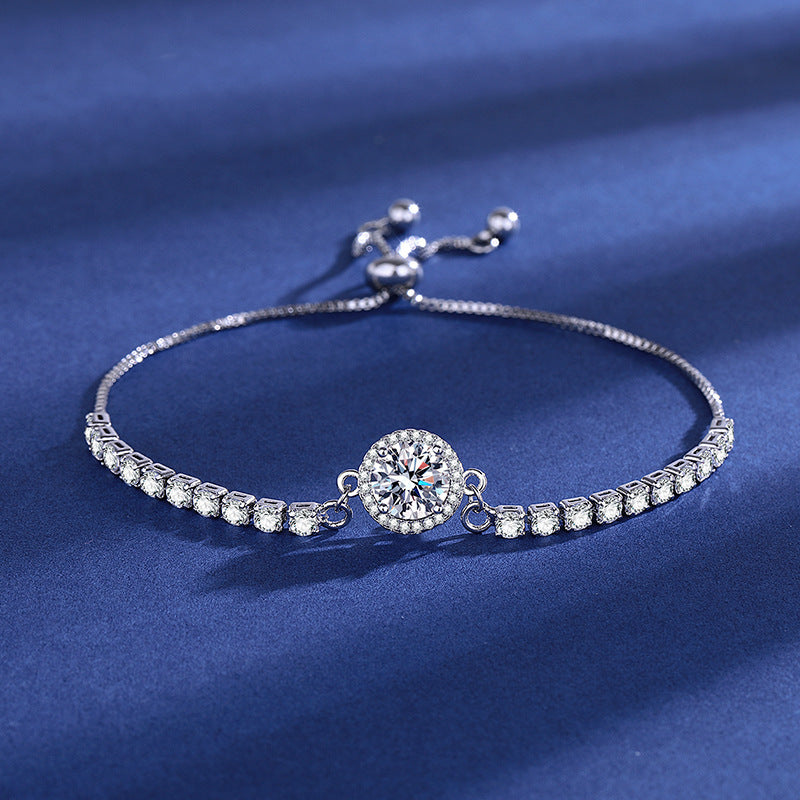 Zartes Zirkonia-Armband mit Verstellbarem Verschluss und Funkelnden Rundsteinen
