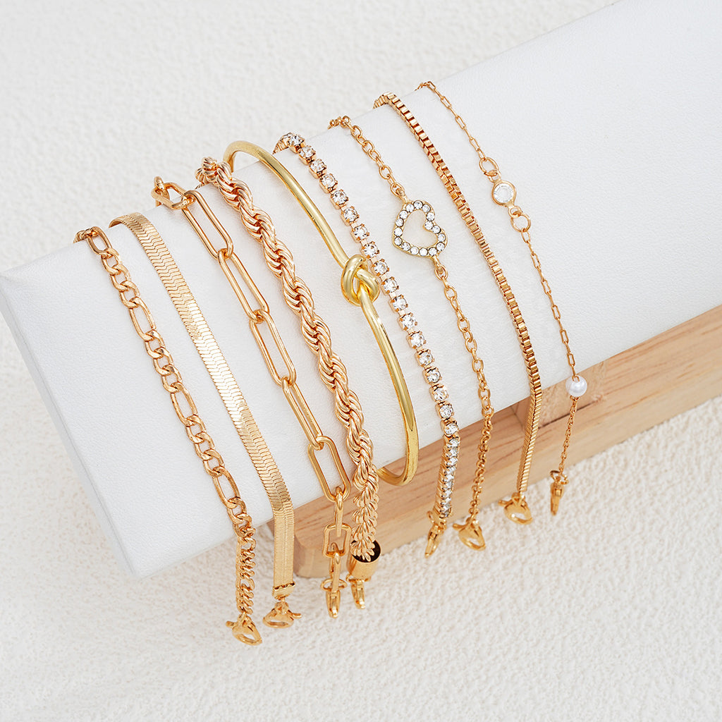 Damen Armband-Set mit eleganten Kettendesigns und funkelnden Details Shop Nory