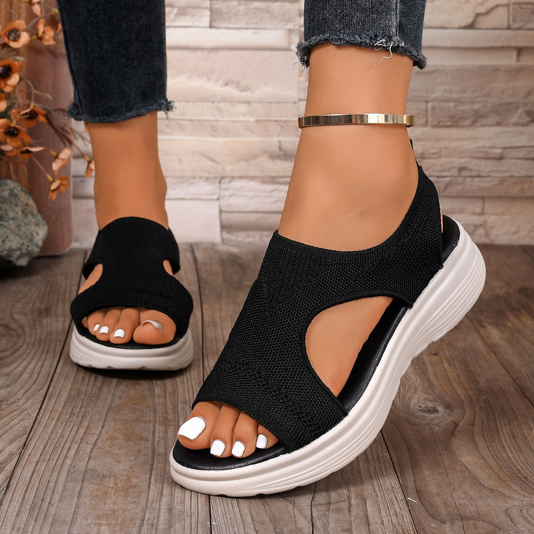 Damen Sportliche Keil-Pantoletten mit atmungsaktivem Strickoberteil und dämpfender Plateau-Sohle Shop Nory