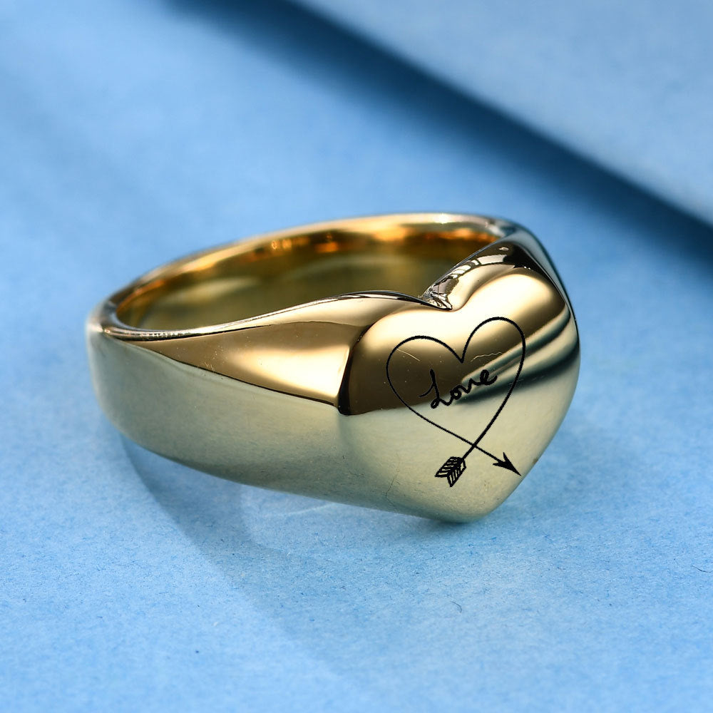 Damen Ring mit herzförmigem Design und eingravierter "Love"-Botschaft Shop Nory