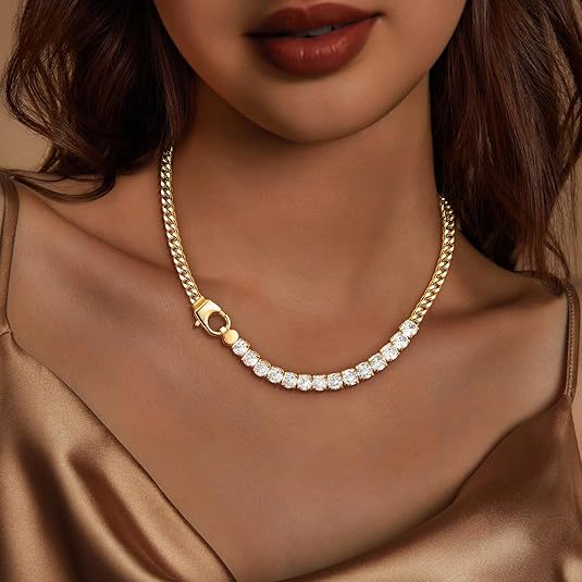 Damen Halskette mit schimmernden Zirkonia und robustem Gliederketten-Design Shop Nory