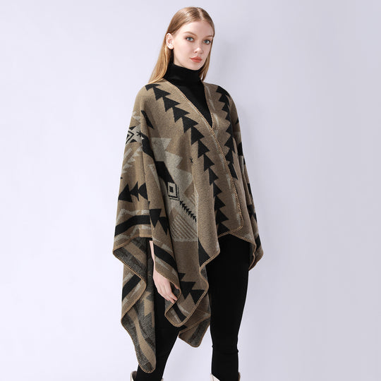 Damen Wollmix-Umhang mit grafischem Ethno‑Muster und Zierkettelnaht Shop Nory