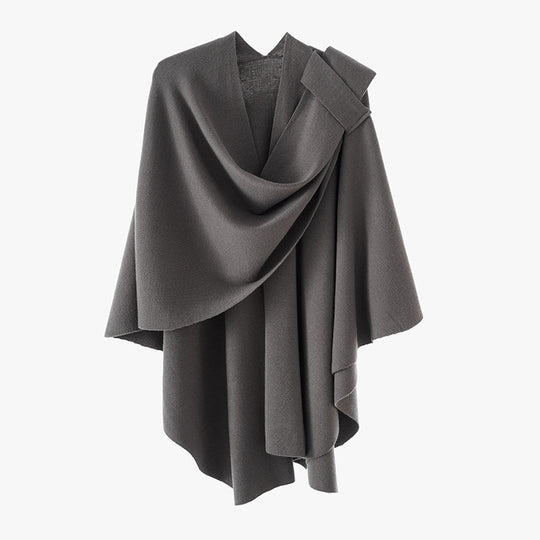 Damen Kapuzenponcho aus Feinstrick mit asymmetrischem Saum Shop Nory