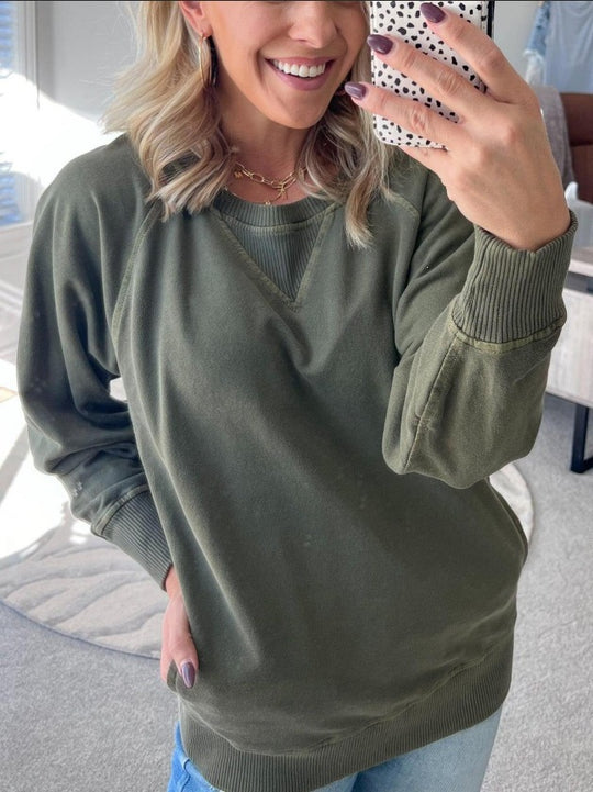 Damen Oversize Baumwoll-Sweatshirt mit V‑Stitch, Rippbündchen und Seitentaschen Shop Nory