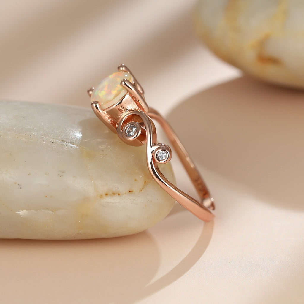 Damen Ring mit funkelndem Opal und eleganten Zirkonia-Akzenten Shop Nory