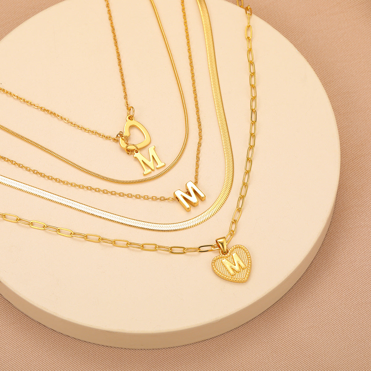 Damen Halskette Set mit modernen Anhängern und eleganten Kettendesigns Shop Nory
