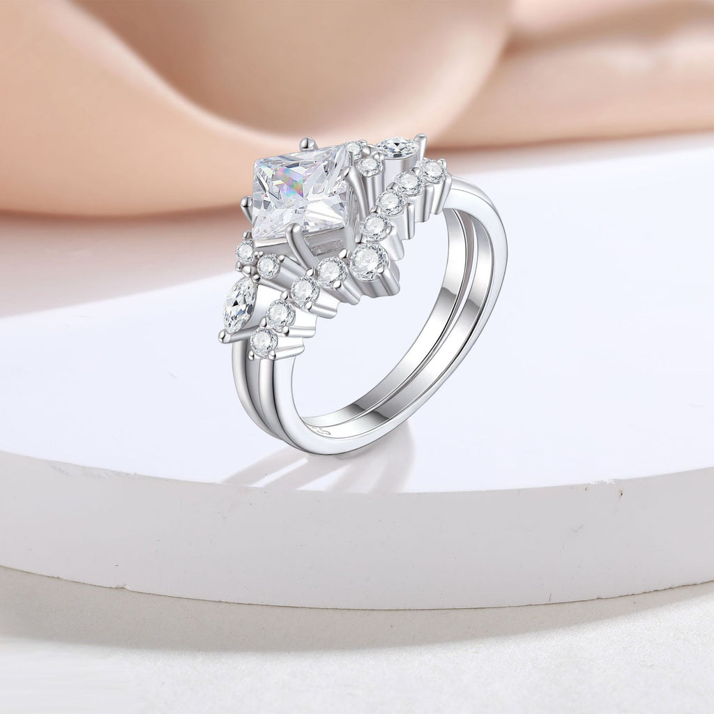 Damen majestätischer Verlobungsring mit kunstvollem Design und funkelnden Zirkonia Shop Nory