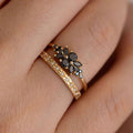 Damenring mit floralem Design und funkelnden Akzenten Shop Nory