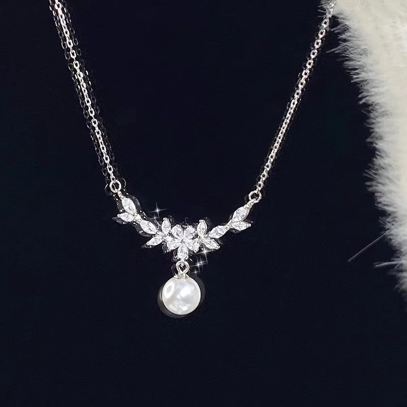 Damen Halskette aus hochwertigem Silber mit elegantem Blüten-Design Shop Nory