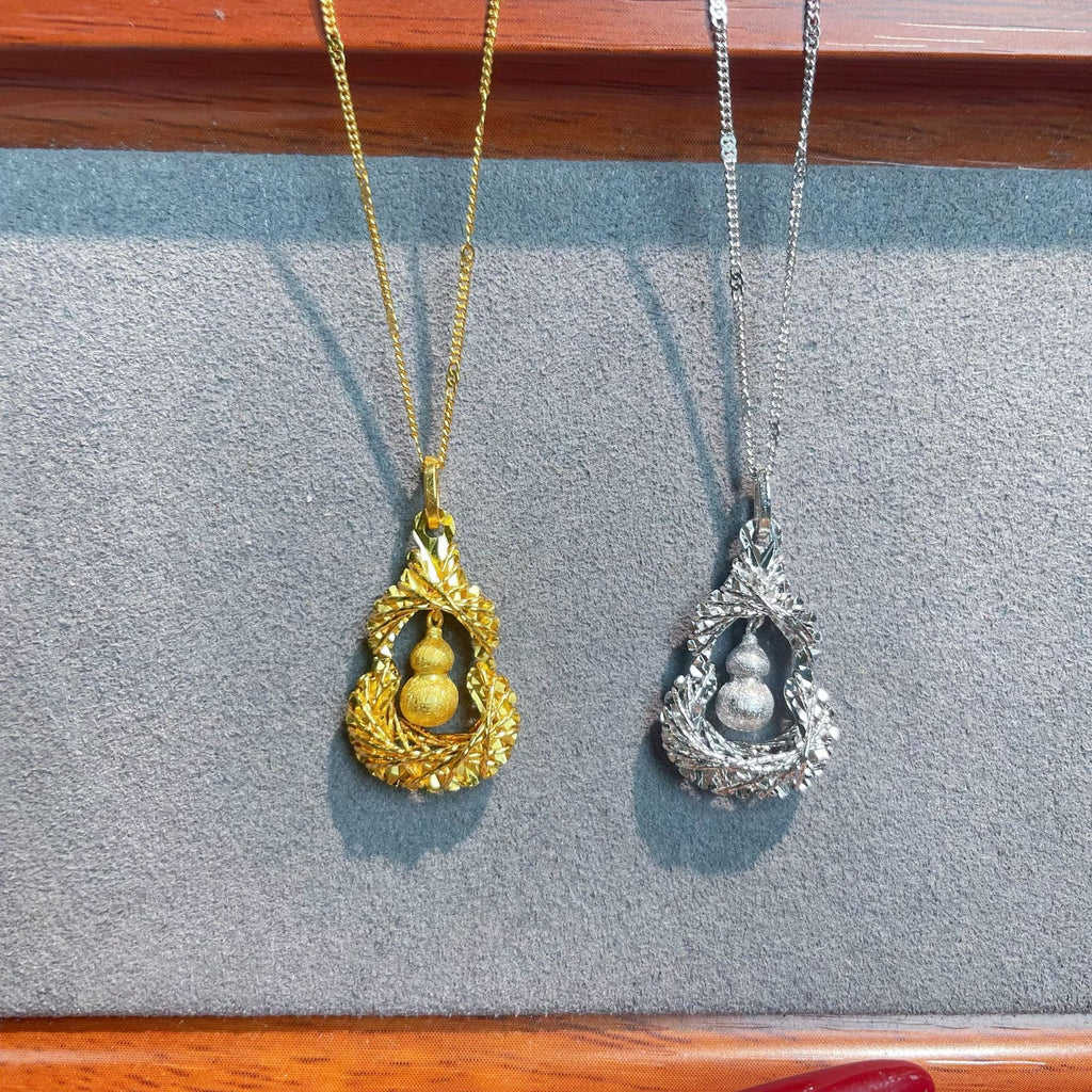 Damen Halskette mit kunstvollem Anhänger und stilisierten Motiven Shop Nory