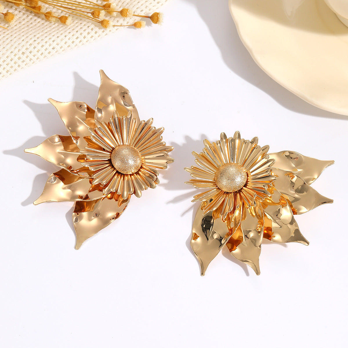 Damen Ohrringe im kunstvollen Sonnenblumen-Design Shop Nory