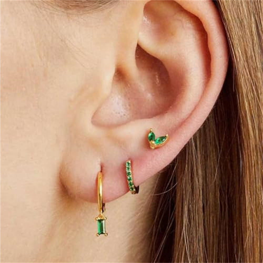 Damen Ohrstecker mit funkelnden Zirkonia und modernem Design Shop Nory