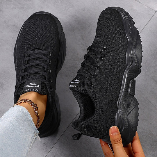 Damen Urbaner Strick-Sneaker mit elastischem Schaft, robuster Profilsohle und gepolstertem Komfortfußbett Shop Nory