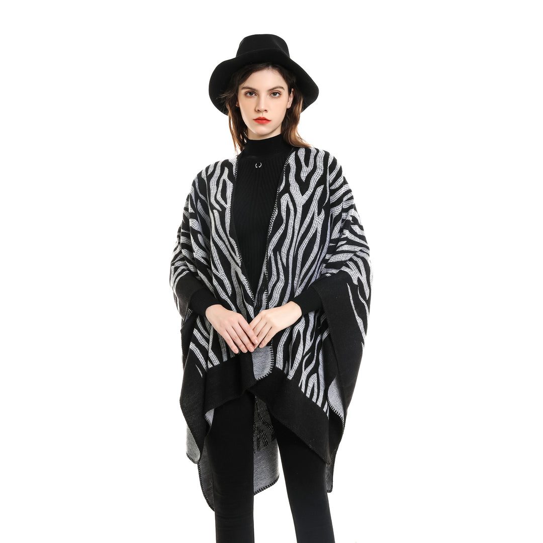 Damen Zebra‑Jacquard Poncho‑Cape im Oversize‑Kimono‑Fall aus weichem Feinstrick Shop Nory