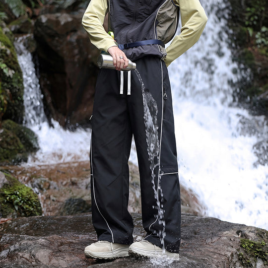 Unisex Wasserabweisende technische Cargo-Hose mit weitem Bein, Reißverschlusstaschen und Kordelzug Shop Nory