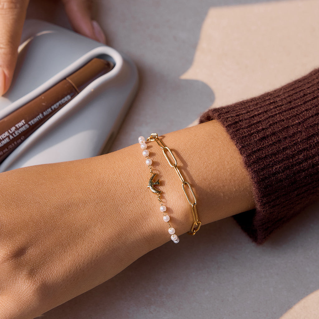 Damen Elegantes Edelstahlarmband mit Perlenakzenten und filigranem Design Shop Nory