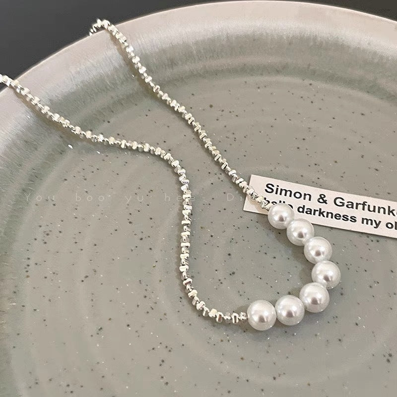 Damen Halskette mit glänzenden Perlen und filigraner Gliederketten Shop Nory