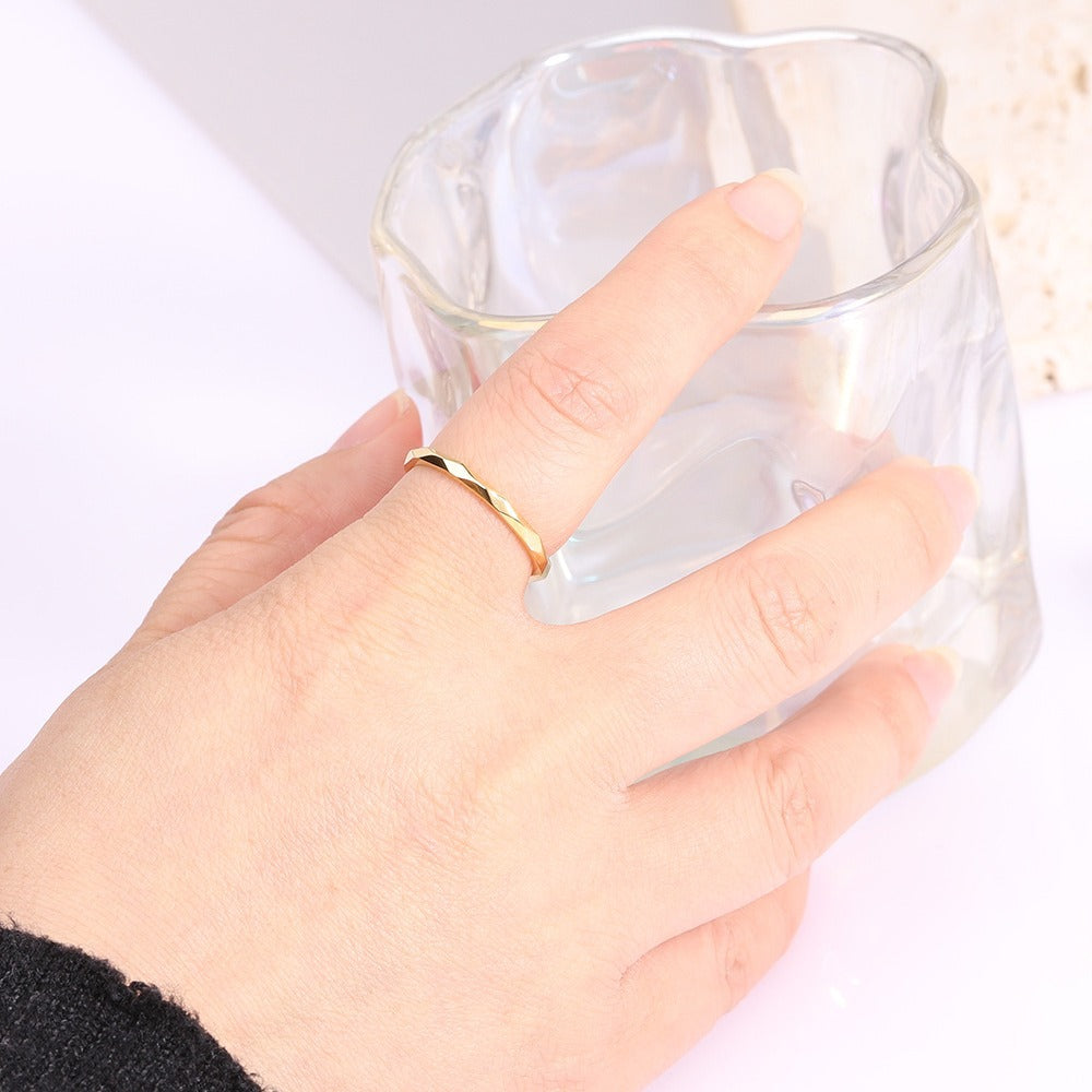Damen Ring im modernen, facettierten Design Shop Nory