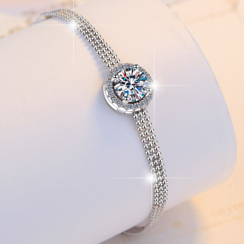 Damenarmband mit funkelndem Zirkonia-Mittelstück Shop Nory