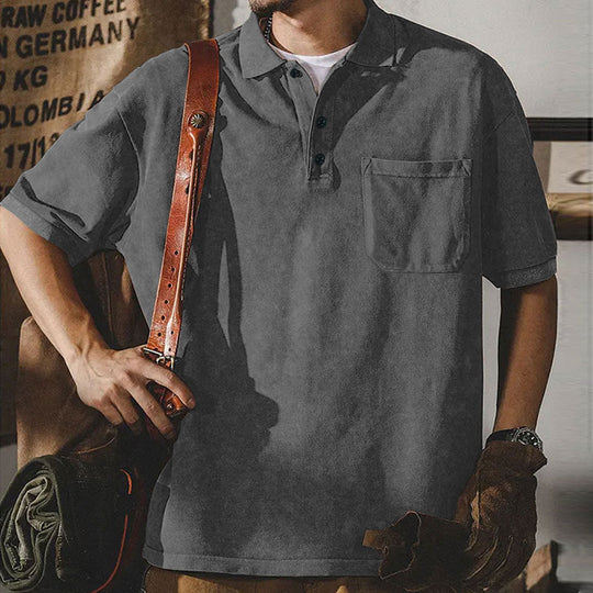 Herren nan locker geschnittenes Baumwoll-Poloshirt mit aufgesetzter Brusttasche und kurzer Knopfleiste