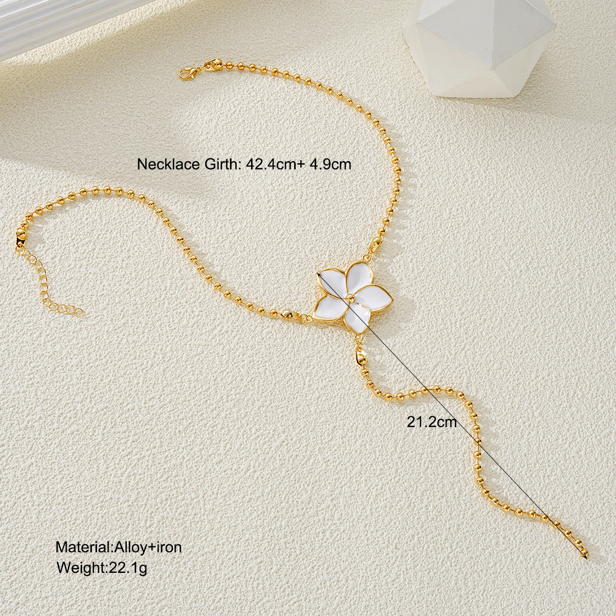 Damen Halskette mit floralen Anhängern und Perlen Shop Nory