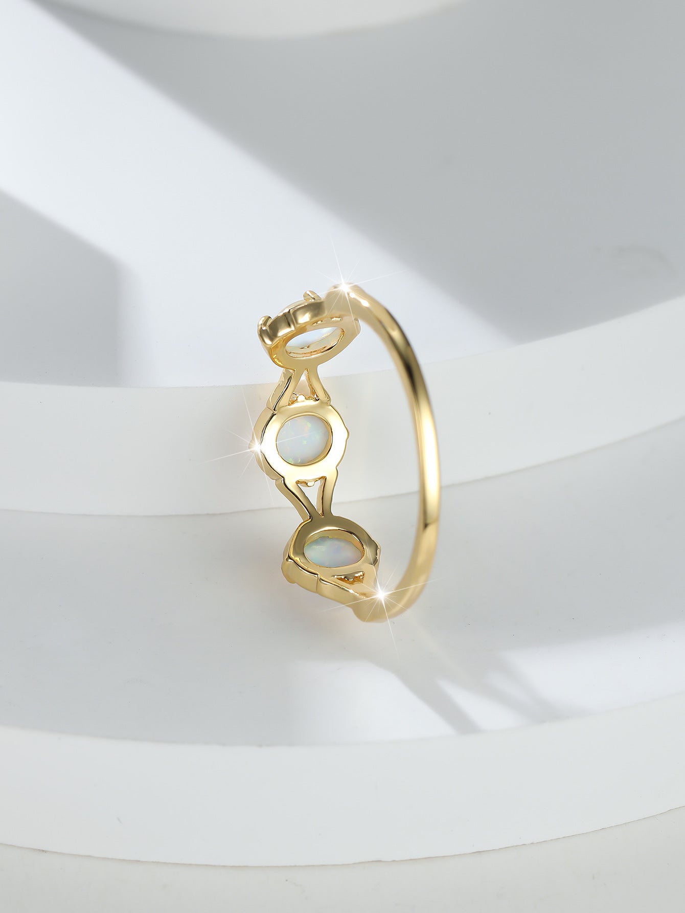 Damen Ring mit funkelndem Opal und elegantem Zirkonia-Design Shop Nory