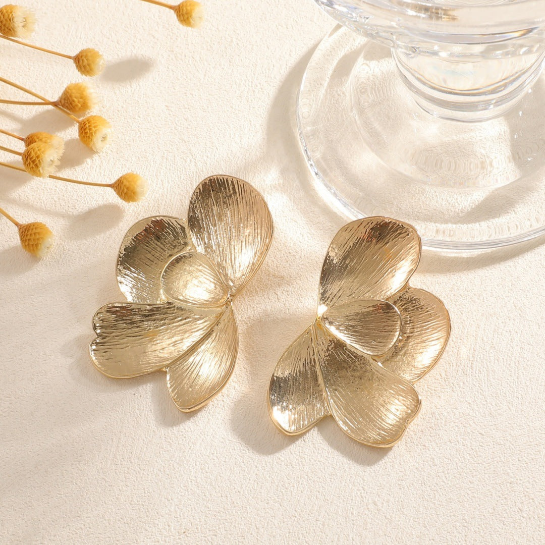 Damen Ohrstecker im floralen Design mit edlem Finish Shop Nory