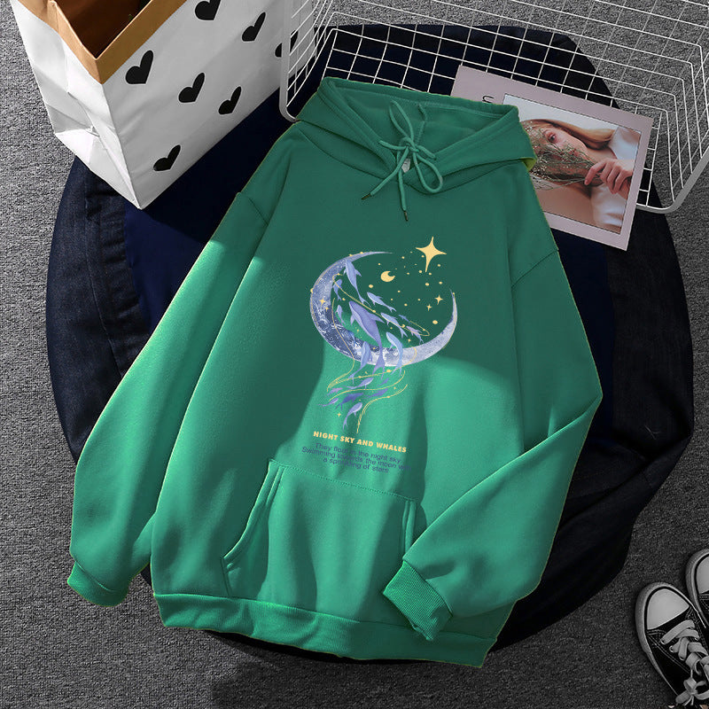 Damen nan Kapuzenpullover mit Mond‑und‑Wal-Illustration, Oversize-Schnitt und Kängurutasche Shop Nory