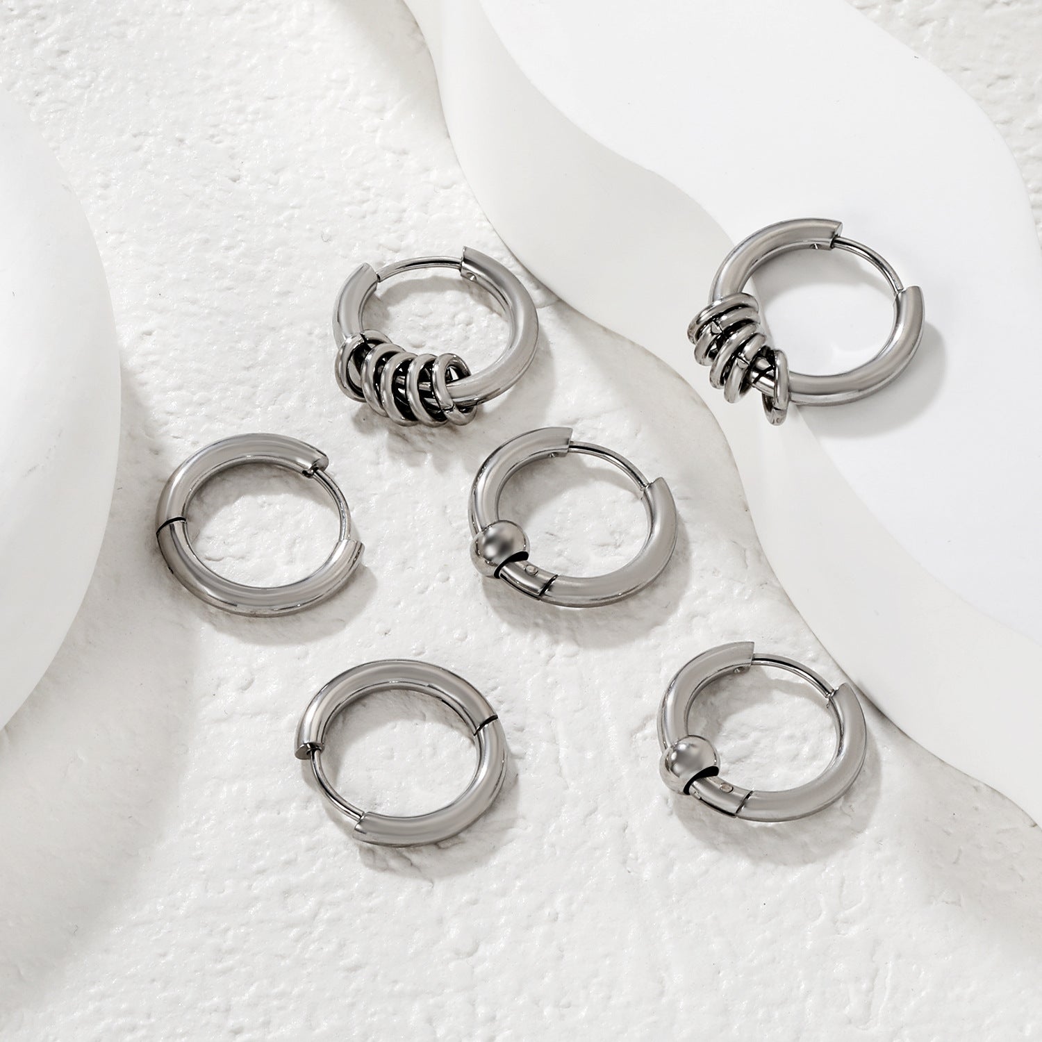 Damen Edelstahl Creolen im eleganten, minimalistischen Design Shop Nory