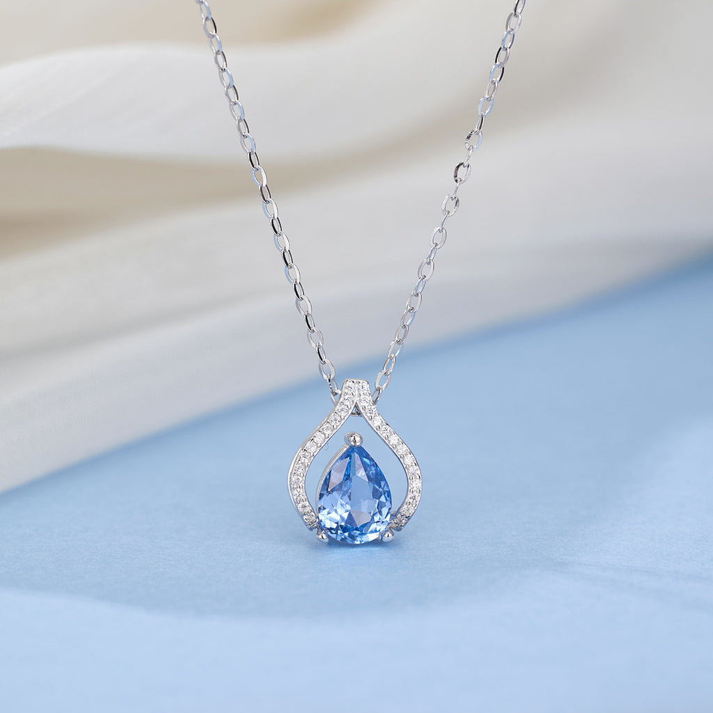 Damen elegante Halskette mit tropfenförmigem Anhänger und funkelnden Kristallen Shop Nory