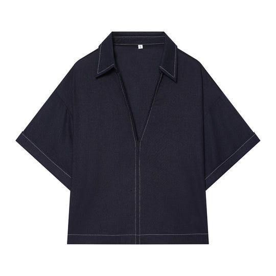 Damen Boxy‑Hemdbluse mit offenem V‑Ausschnitt, kurzem Oversize‑Arm und Kontrastnaht Shop Nory