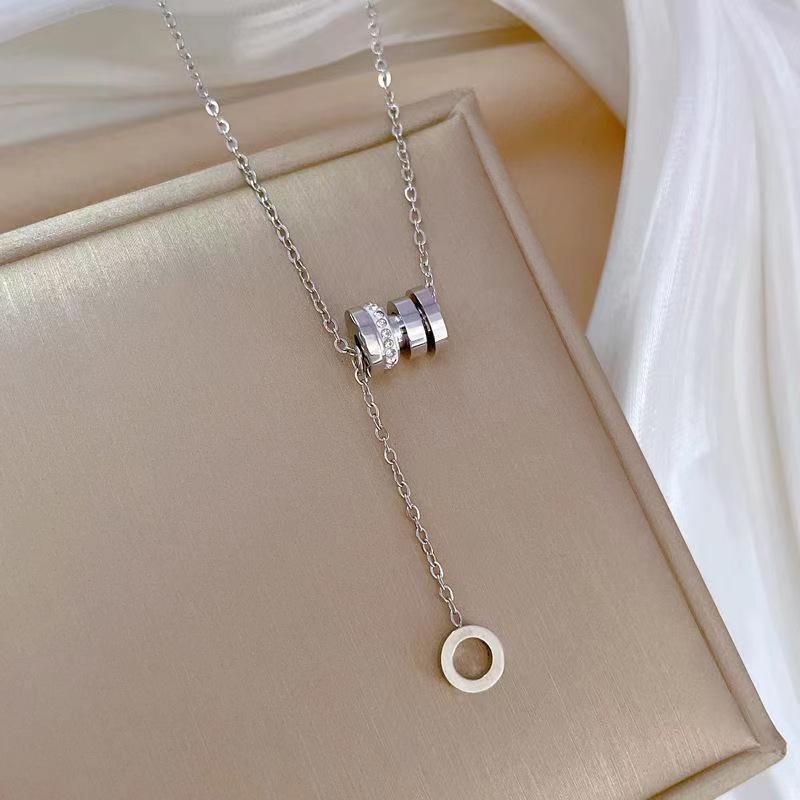 Damen Halskette mit vielschichtigem Anhänger aus Edelstahl und Zirkonia Shop Nory