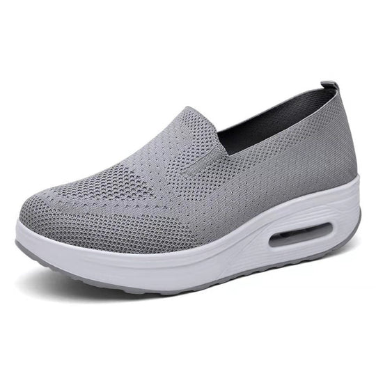 Damen Slip-On Sneakers mit atmungsaktivem Obermaterial und stoßdämpfender Sohle