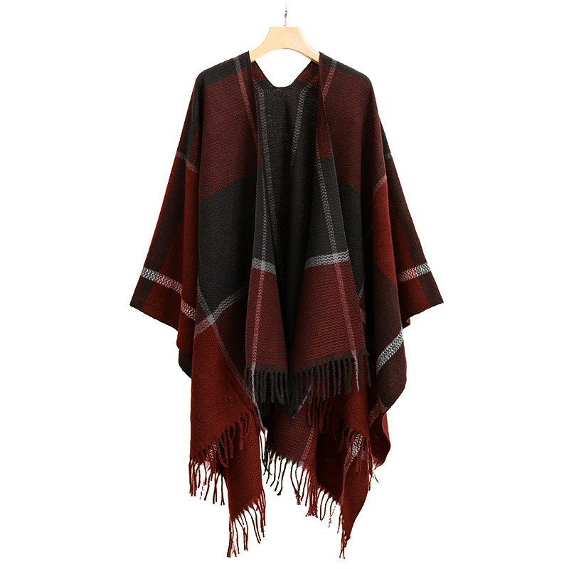 Damen Oversize-Capeponcho aus strukturierter Strickmischung mit V‑Ausschnitt, Karomuster und Fransen Shop Nory