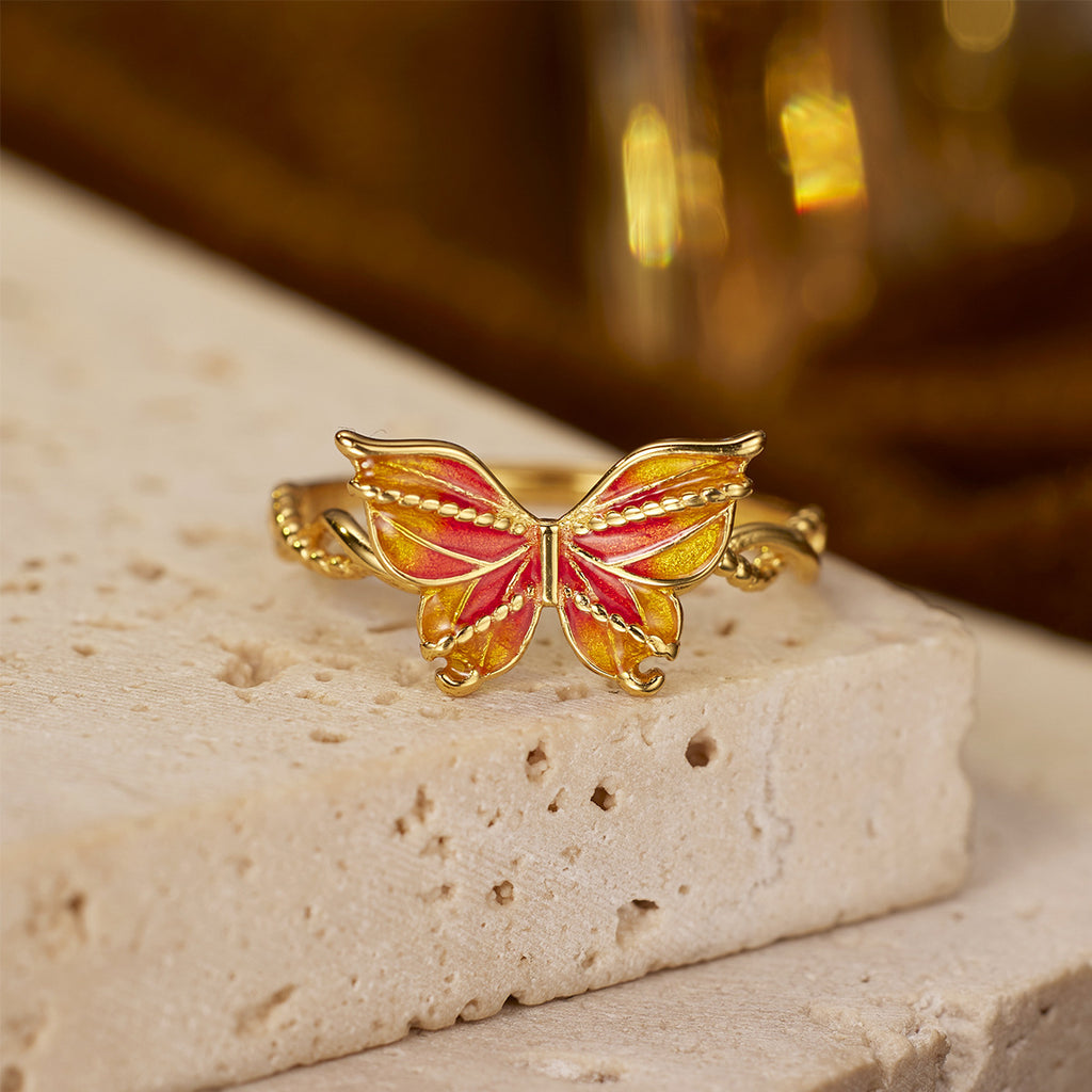 Damenring mit kunstvollem Schmetterlingsdesign und feinen Farbdetails Shop Nory