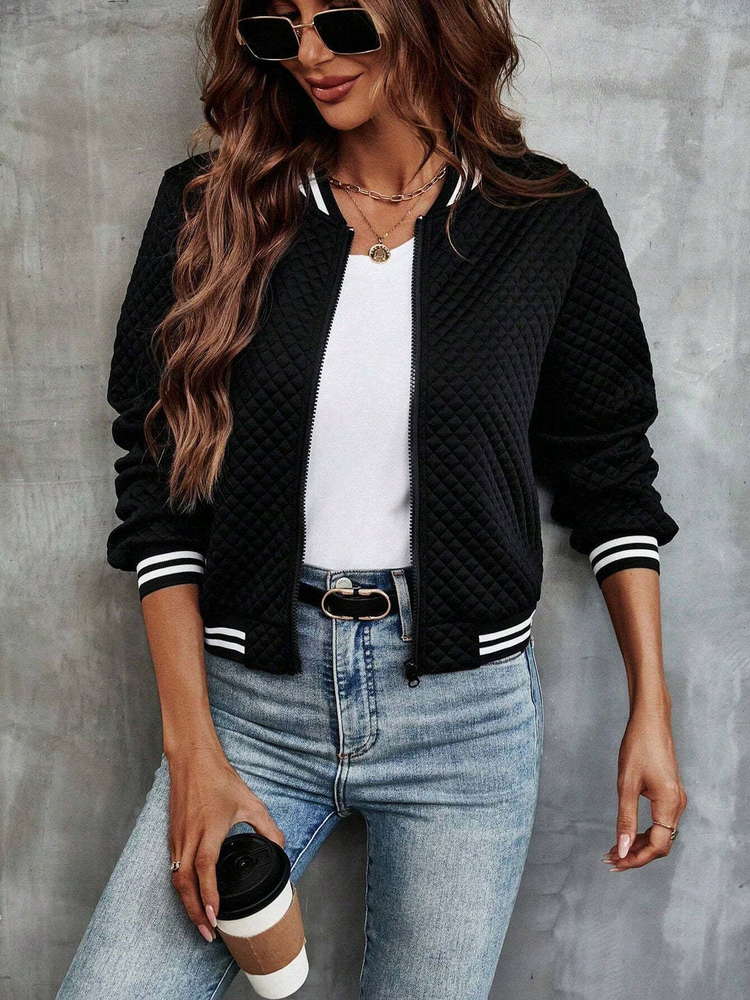 Damen Gepolsterte Bomberjacke mit Rautenstepp, Kontraststreifen und Reißverschluss Shop Nory