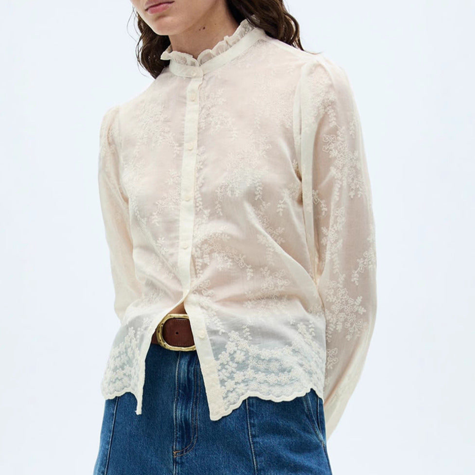 Damen Transparente Stickerei‑Bluse mit Stehkragen, Volumenärmeln und gewelltem Saum Shop Nory