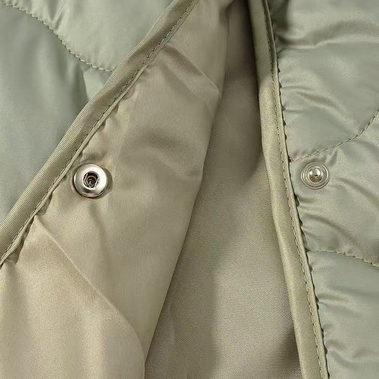 Damen Oversize-Steppjacke ohne Kragen mit Druckknopfverschluss und abgerundetem Saum Shop Nory