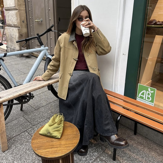 Damen Kurzjacke mit Knebelverschlüssen und kontrastierendem Hemdkragen Shop Nory
