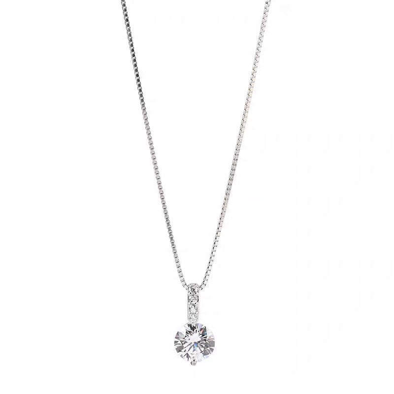 Damen Halskette mit funkelndem Zirkonia-Anhänger und eleganter Silberkette Shop Nory