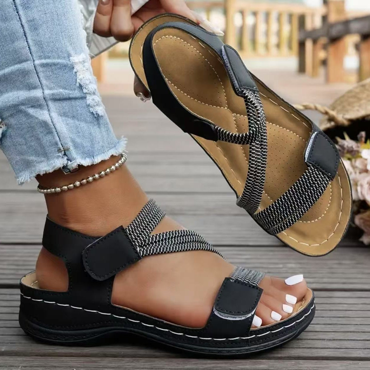 Damen Komfortable Sandalen mit verstellbaren Riemen und ergonomischem Fußbett