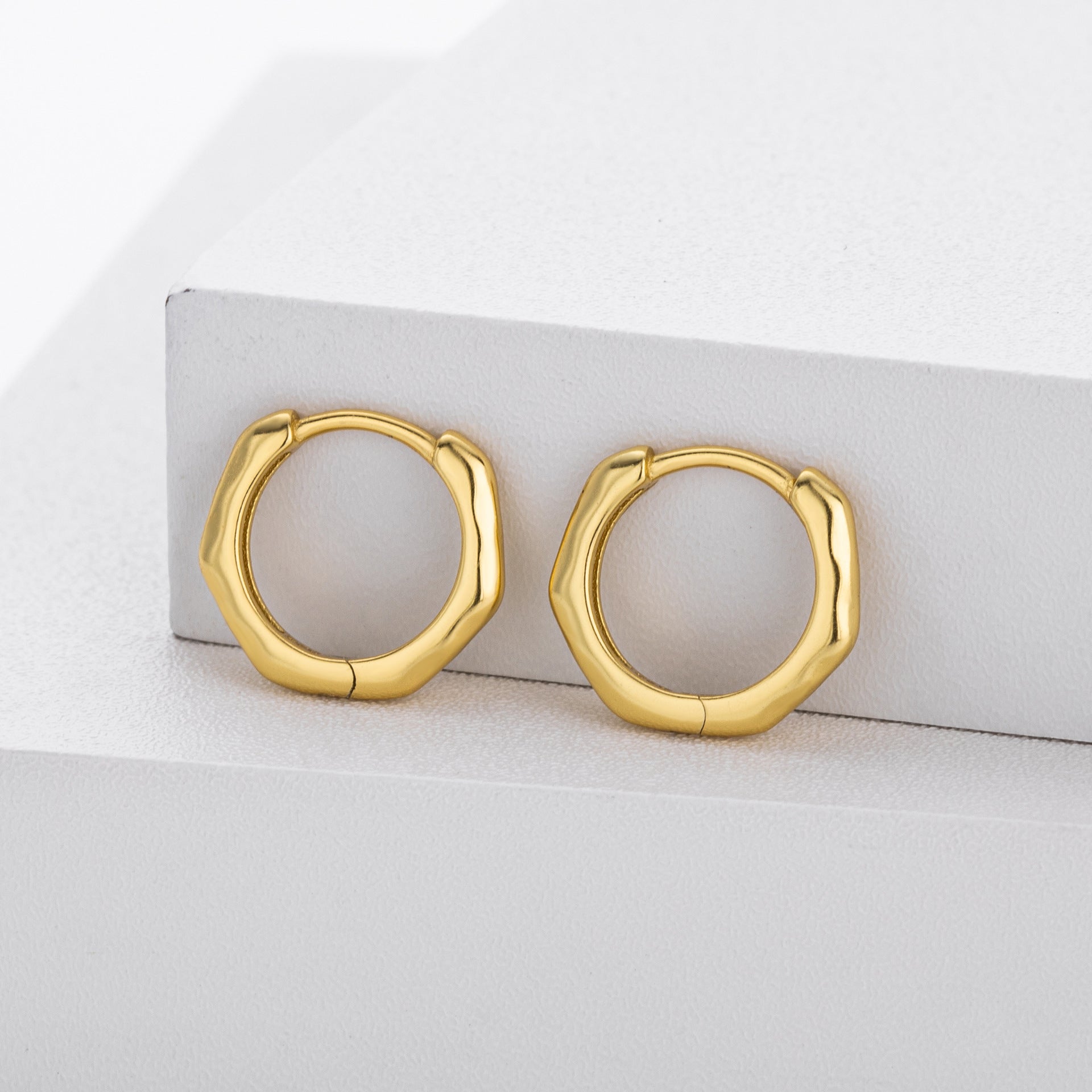 Damen Ohrhänger mit elegantem, geschwungenem Design aus hochwertigem 925 Sterling Silber Shop Nory